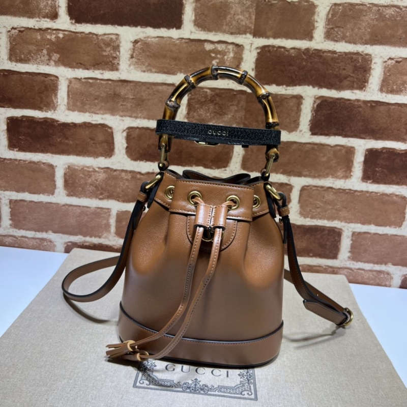 G*u*i bucket bags